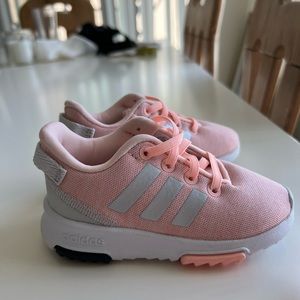 Adidas tennis shoes